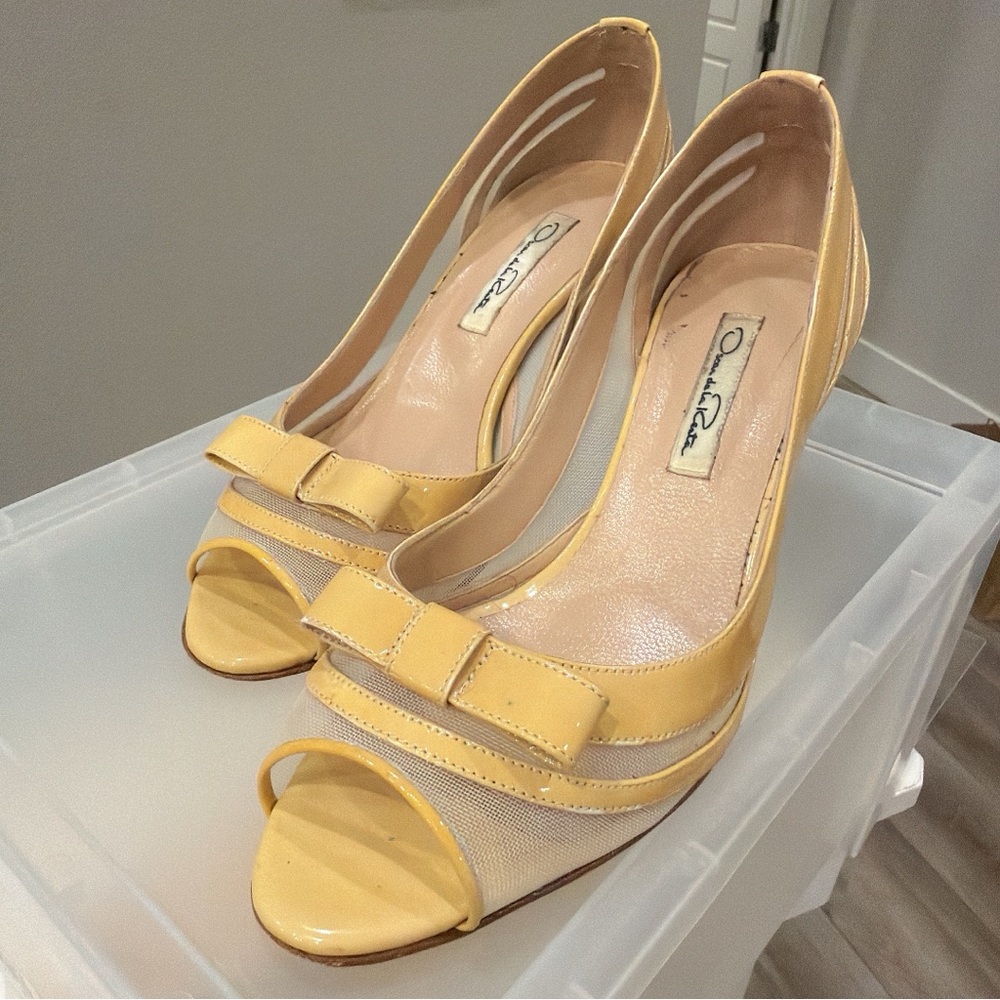 Oscar de la renta heels size 37.5